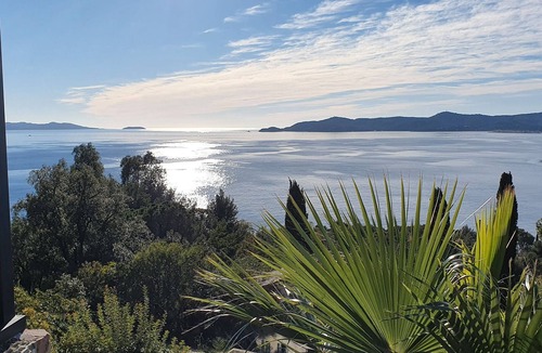 Le Lavandou Villa | Exceptional villa with 180° sea view - 500 m from the beach - Heated pool - Spa