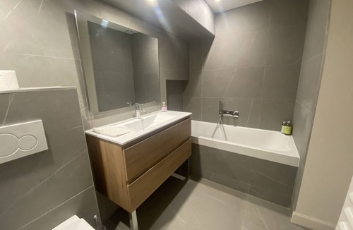 Saint-Bruno - Saint-Victor Apartment | Folies des Quinconces