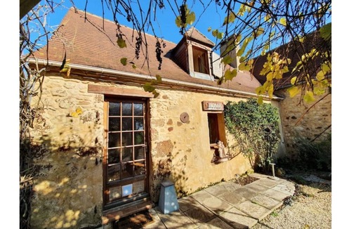 Rouffignac-Saint-Cernin-de-Reilhac House | Gîte Basile 3 2p, spa Privé, Périgord Noir