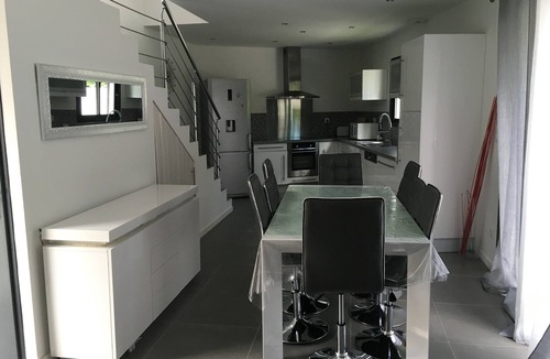 La Valette-du-Var House | Fully equipped villa 6pers quiet/secure with JACUZZI+PISCINE near beaches