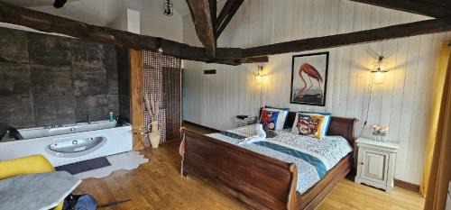 Confolens Apartment | Grand studio romantique avec air climatisé