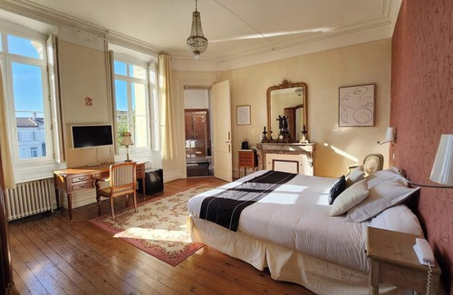 Eyrans Hotel | Hôtel la Tour Perrier