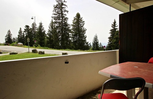 Chamrousse Apartment | High standard studio, south balcony, 3 sleeps