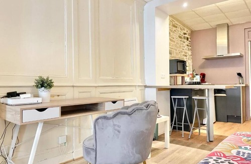 Quimper Apartment | Historic Centre Studio, 50 m from Quimper Cathedral, Charm & Comfort