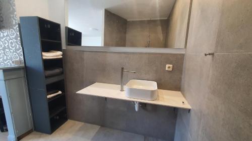 Bourganeuf Apartment | Irie Vibes