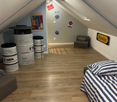 Gonnetot Apartment | Joe bar stud