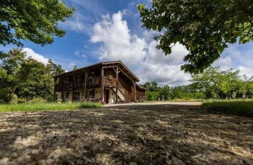 Escalans Bed & Breakfast | L'étable des amis