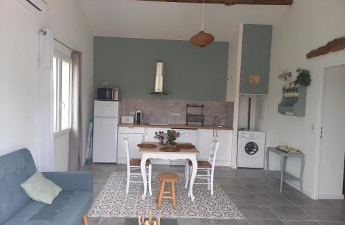 Aramon House | L'EN HAUT
