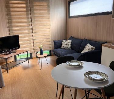 Talmont-Saint-Hilaire House | La Cabane d 'Alienor