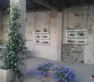 Roe Apartment | La Casa Bianca
