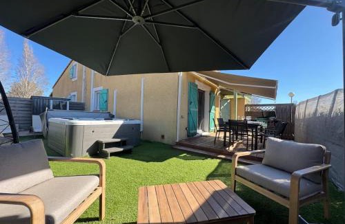 Torreilles House | La Casa de Pedro Jacuzzi Torreilles