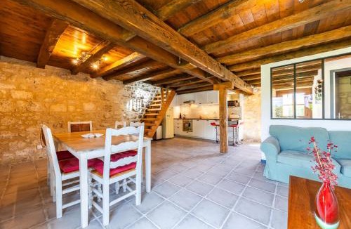 Saint-Germain-Du-Puch House | La Ferme - Château Le Noble