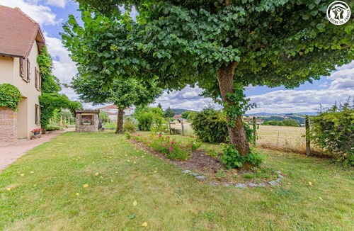Dompierre-les-Ormes House | La Guinguette - Dompierre-les-Ormes