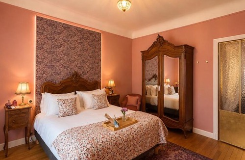 Espalion House | La Maison au toit vert