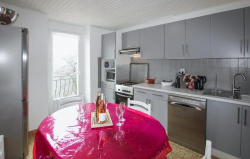 Saint-Julien-du-Gua House | La Terrasse