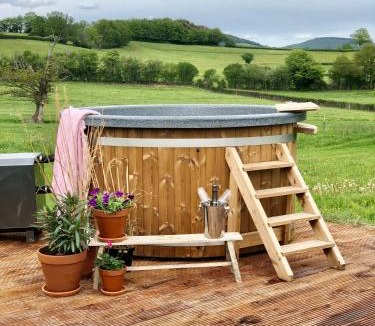 Chiddes House | La Vallee des Elements