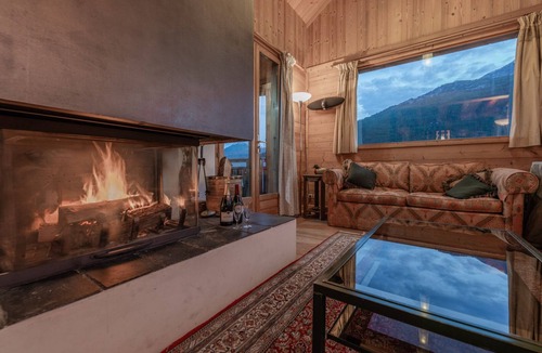Saint-Chaffrey Ski Chalet | Large traditional alpine Chalet close to slopes with fantastic views