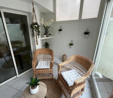 Souche Apartment | Le Liseo - Terrasse, véranda au cœur du centre ville