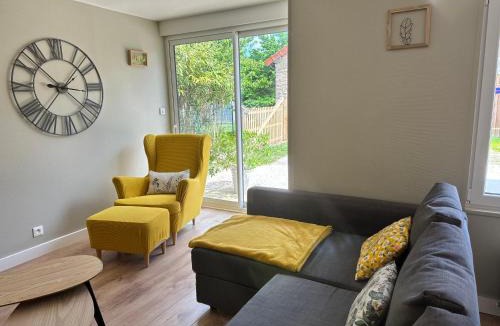 Carentan House | Loc MI