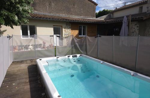Montredon-Labessonnie Bed & Breakfast | Location chambre chez l habitant campagne tarnaise