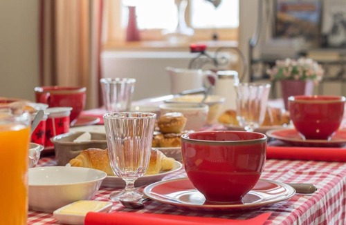 La Rochepot Bed & Breakfast | Logis de l'Orme