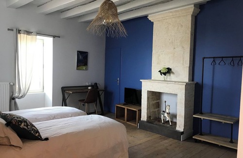 Bessines Bed & Breakfast | Logis de Pierre Levée - Bed and breakfast 5 minutes from Niort (79)