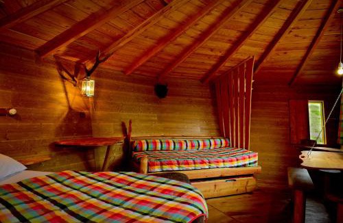Esterencuby Hotel | Logis Hôtel Andreinia & Cabane