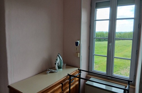 Marcillat-en-Combraille Villa | Lovely detached house close to village on enclosed land planted with trees.
