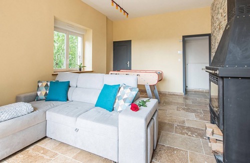 Dompierre-les-Ormes House | Lovely holiday home in Dompierre Les Ormes with bubble bath