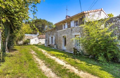 Saint-Germain-dEsteuil House | Maison calme d'Amélie