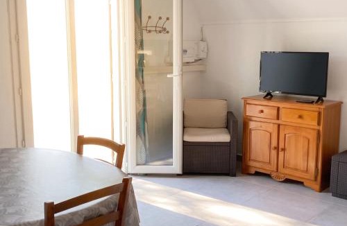 Saint-Nazaire-de-Pezan House | Maison conviviale avec jardin à Saint-Nazaire-de-Pézan