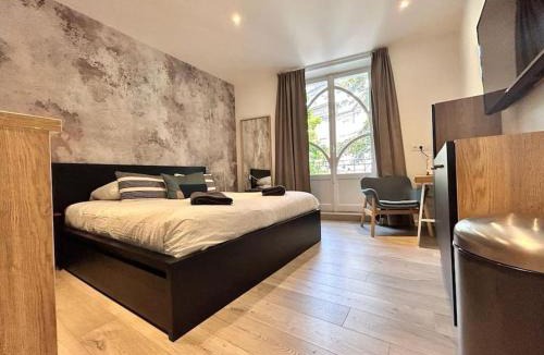Clermont Ferrand City Centre Apartment | Maison hyper centre maxi 28pers Tour d'Auvergne