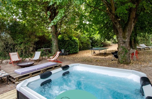 Bourdenay House | Maison Parcelle - Jacuzzi - Brasero - Art Déco