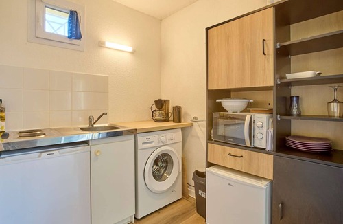 Barbotan-les-Thermes Apartment | Modern studio with terrace and wifi