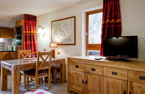 Brides-les-Bains Apartment | Modern studio for 4 with wifi and parking in Brides-les-Bains