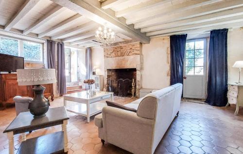 Cellefrouin House | Nice Home In Cellefrouin With Wifi