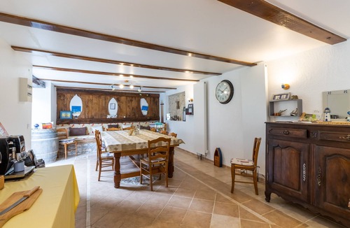 Auriac-du-Perigord Cabin | Null 'Cabane Aux Étoiles' with Shared Terrace and Private Garden