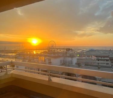 Le Port Apartment | Panoramic view, Quiet, Modern, Wi-Fi, Parking