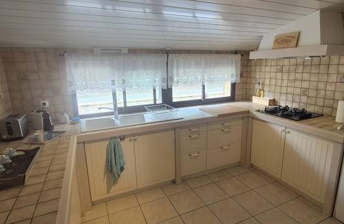 Saint-Laurent-de-Medoc House | Peaceful house between Médoc vineyards and Hourtin lake. Pool area.