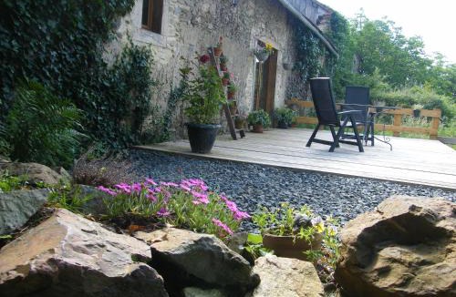 Genis House | Pear Tree Gite