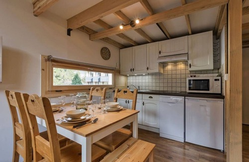 Argentiere Apartment | Roca · Duplex 4pax 2CH | 5mn Grands Montets | Parking