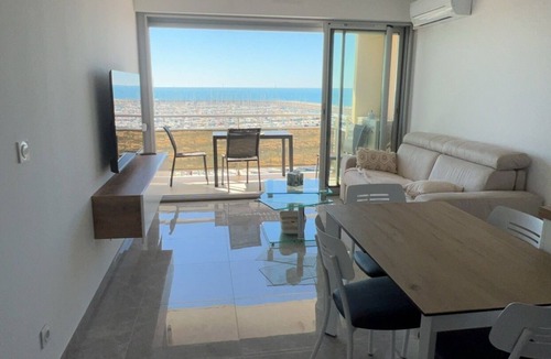 Palavas-les-Flots Apartment | Sea view apartment