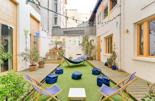 Voltaire - Saint Amour Hostel | SLO Hostel Lyon Saxe