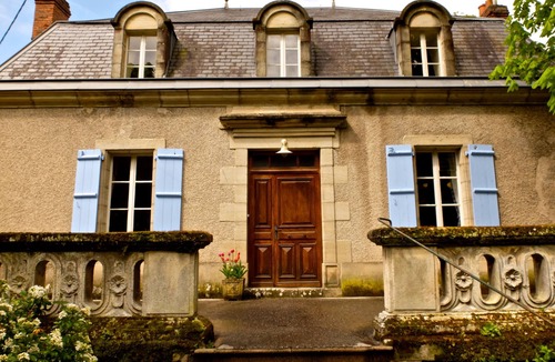Ambeyrac Apartment | Spacious air-conditioned apartment with large garden