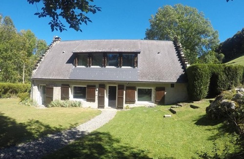 Campan House | Spacious Beautiful House | Skiing, Cycling & Hiking | Superb Valley Views |