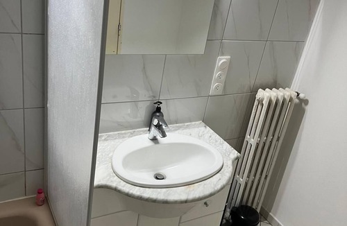Uckange Apartment | Spacious border accommodation