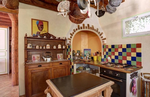 Chavanay Cottage | Spacious lodging with secure courtyard - 6 guests