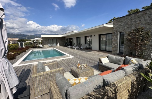 Lecci Villa | Splendid new architect-designed villa
