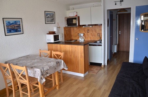 Auris Apartment | Studio 4 People in Auris-en-Oisans, Coquet, Well equipped, Splendid View