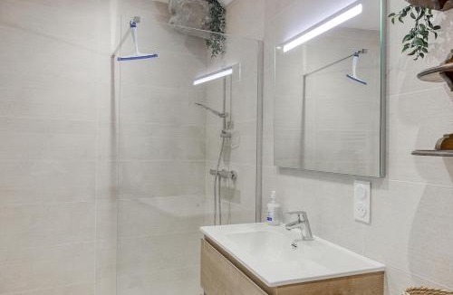 Trevoux Apartment | Studio Artiste au cœur des ruelles médiévales